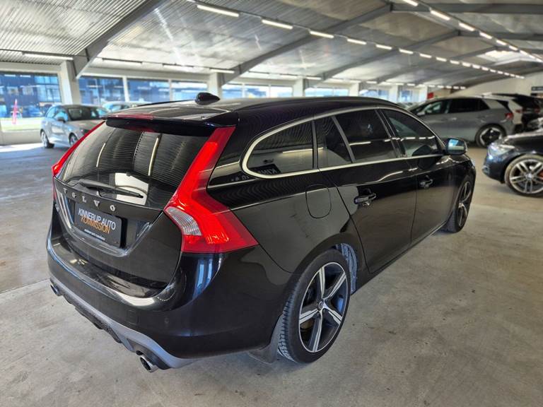 Volvo V60 2,0 T4 R-design 190HK Stc 6g Aut.