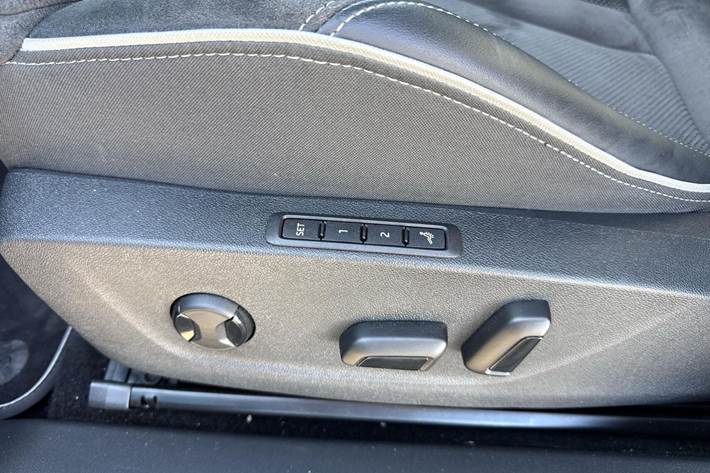 Grøn Skoda Enyaq fra 2025