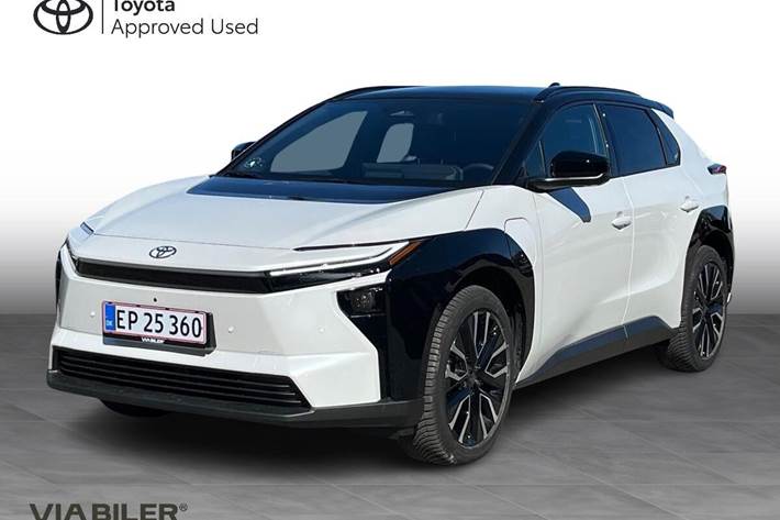 Hvid Toyota BZ4X fra 2026
