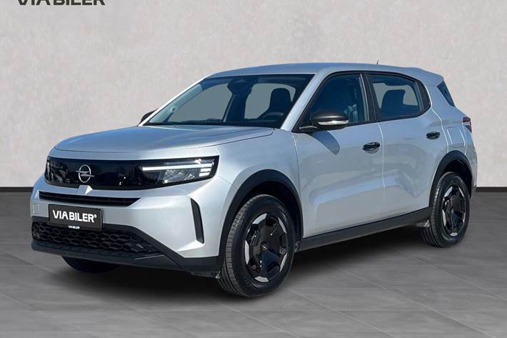 Sølv Opel Frontera fra 2025 set udefra