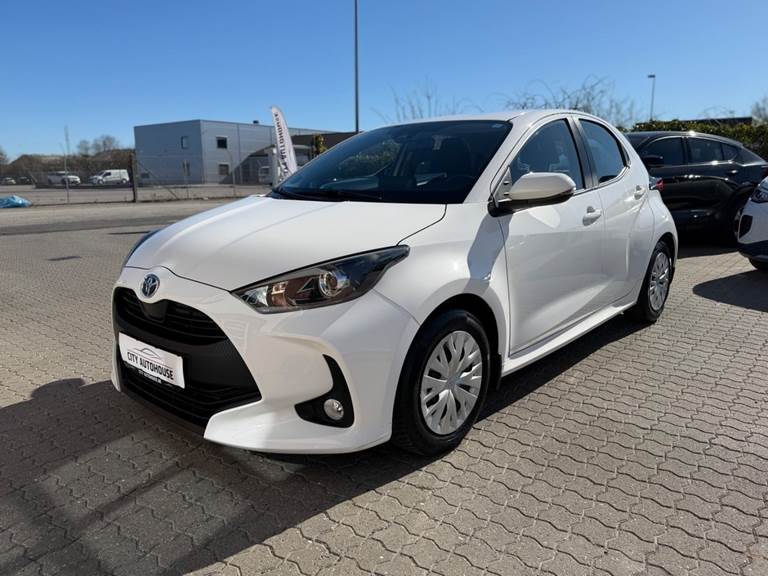 Toyota Yaris 1,5 Hybrid H3 e-CVT