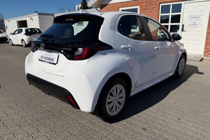 undefined Toyota Yaris fra 2022