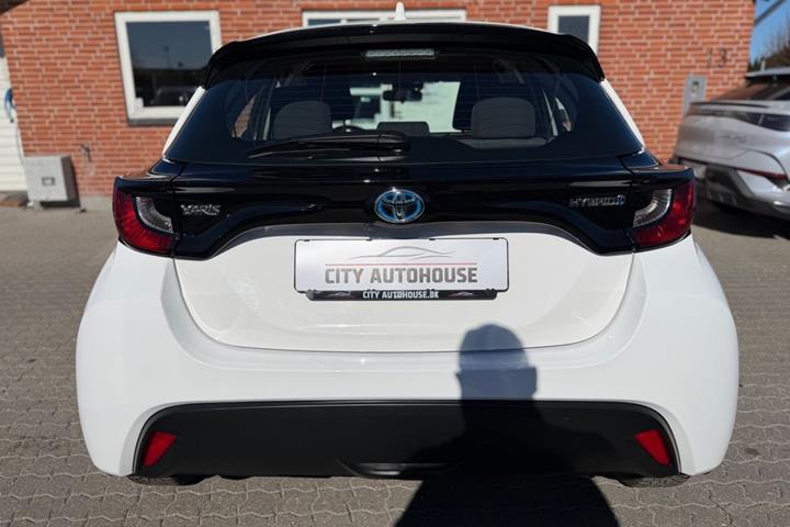 undefined Toyota Yaris fra 2022