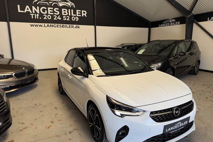 Hvid Opel Corsa fra 2023