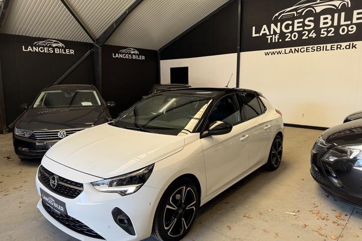 Hvid Opel Corsa fra 2023