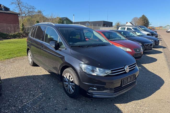 Sort VW Touran fra 2020