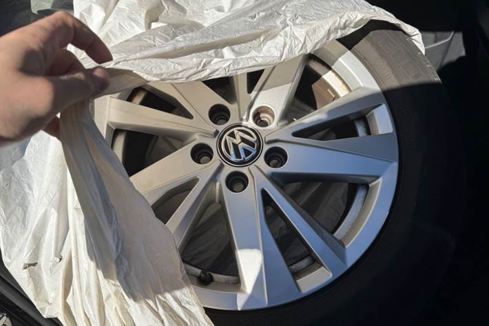 Sort VW Touran fra 2020