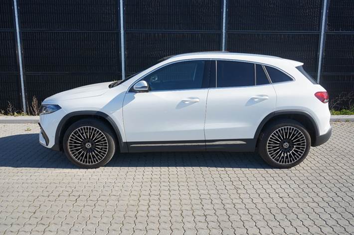 Hvid Mercedes EQA250 fra 2023