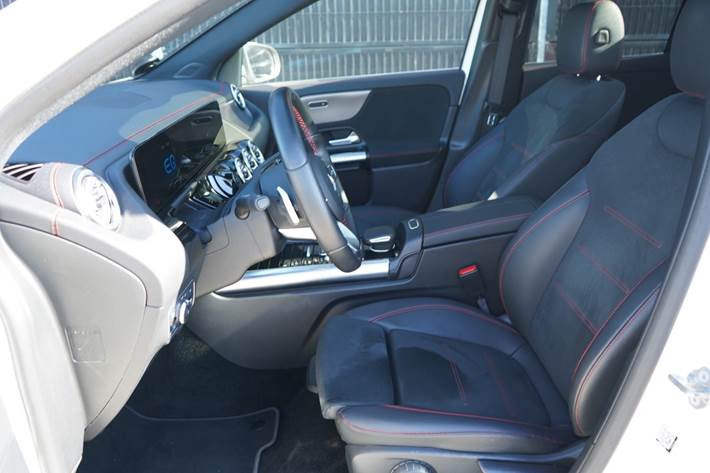 Hvid Mercedes EQA250 fra 2023