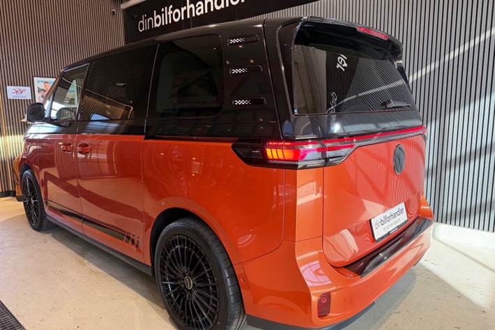 Orange VW ID.Buzz fra 2024