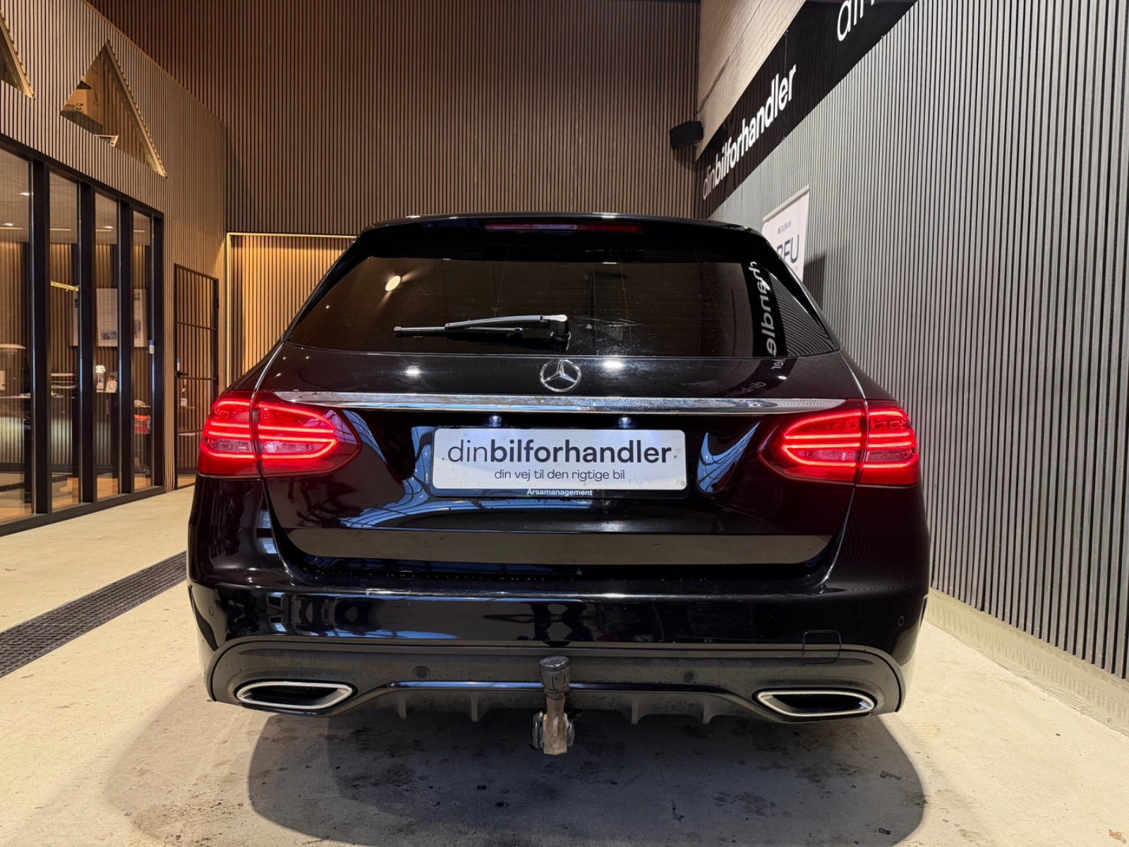 Sort Mercedes C220 d fra 2019