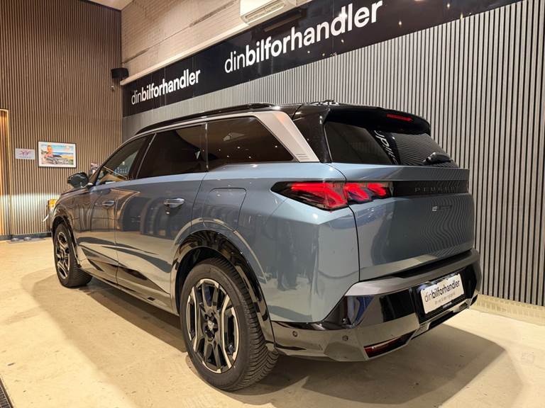 Peugeot e-5008 77 GT 7prs