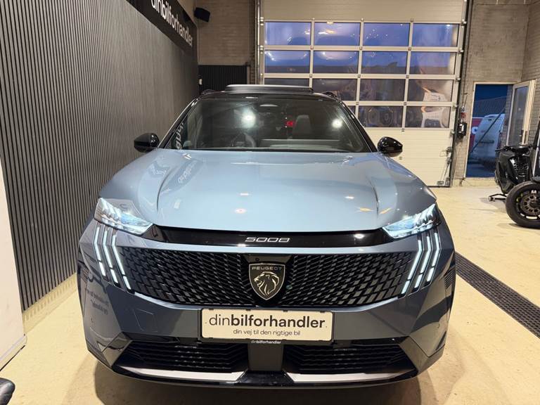 Peugeot e-5008 77 GT 7prs