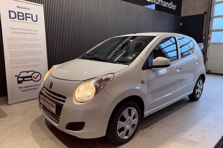 Hvid Suzuki Alto fra 2010