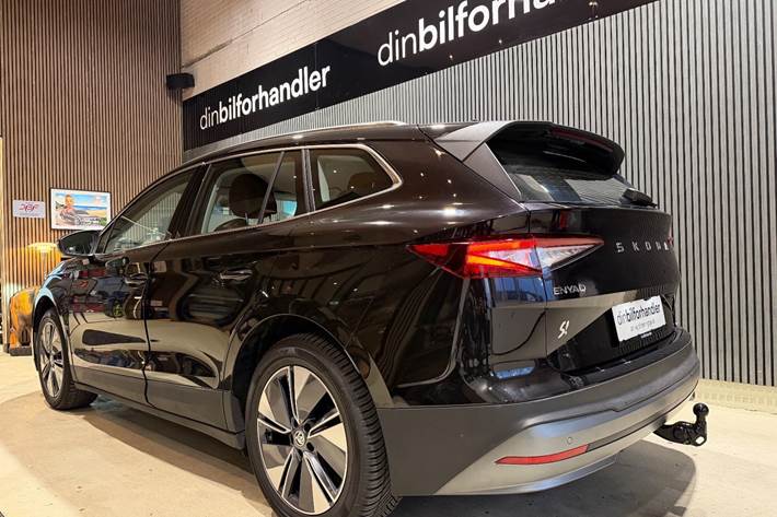 Grå Skoda Enyaq fra 2025