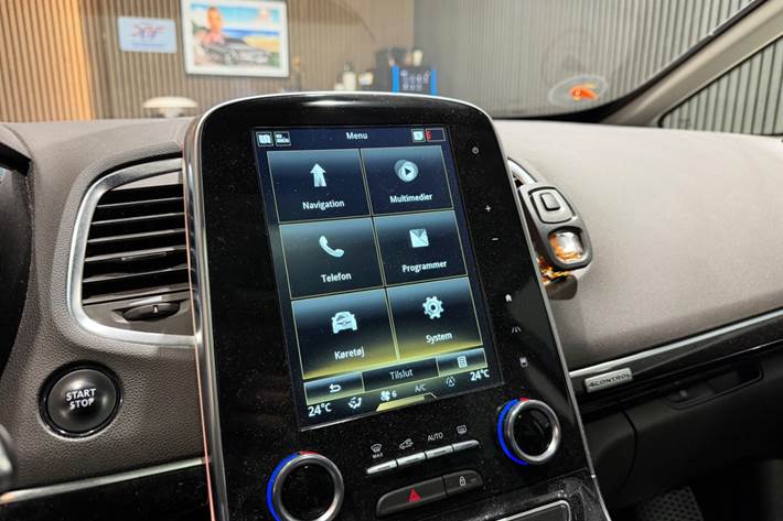 Sølv Renault Espace fra 2019