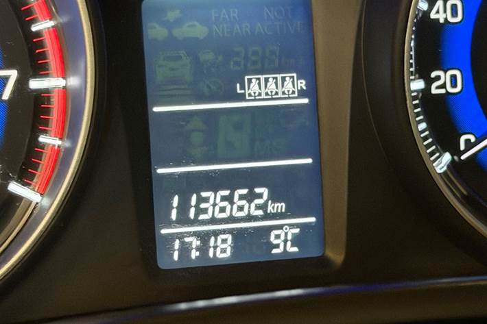 Sølv Suzuki Baleno fra 2016