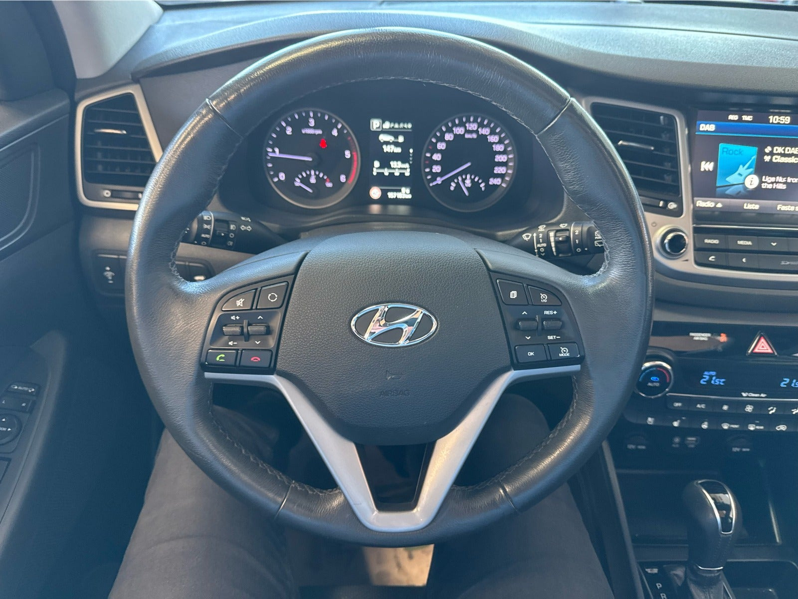 Beige Hyundai Tucson fra 2017