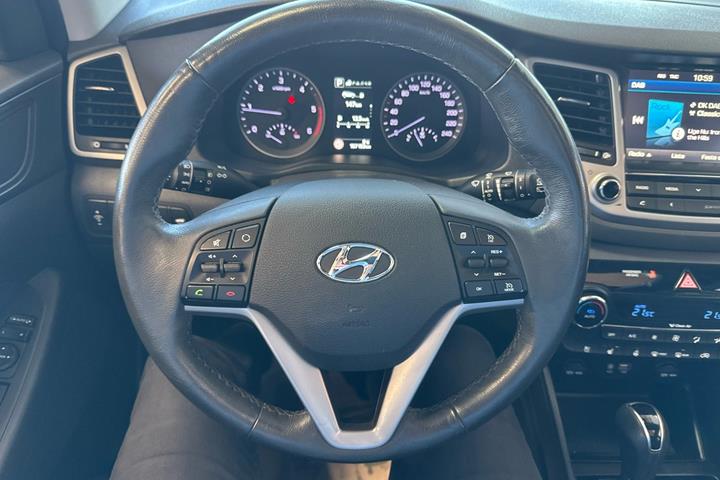 Beige Hyundai Tucson fra 2017