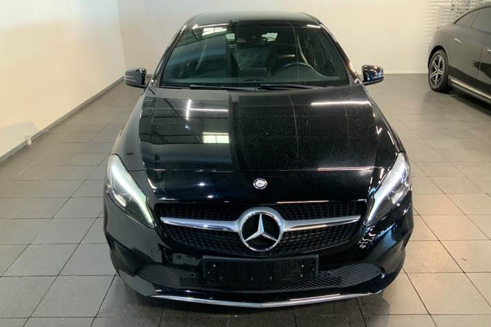 Sort Mercedes A200 fra 2016