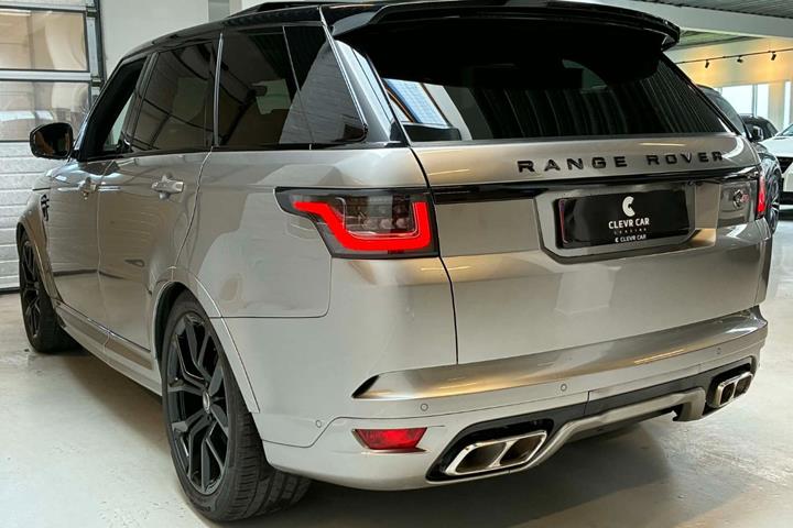 Sølv Land Rover Range Rover sport fra 2019