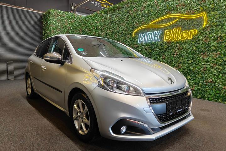 undefined Peugeot 208 fra 2016 set udefra