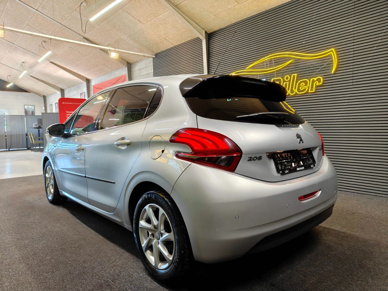 undefined Peugeot 208 fra 2016
