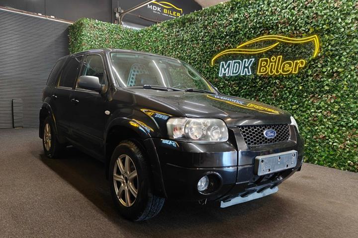 undefined Ford Maverick fra 2006 set udefra
