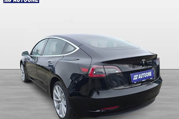 undefined Tesla Model 3 fra 2019