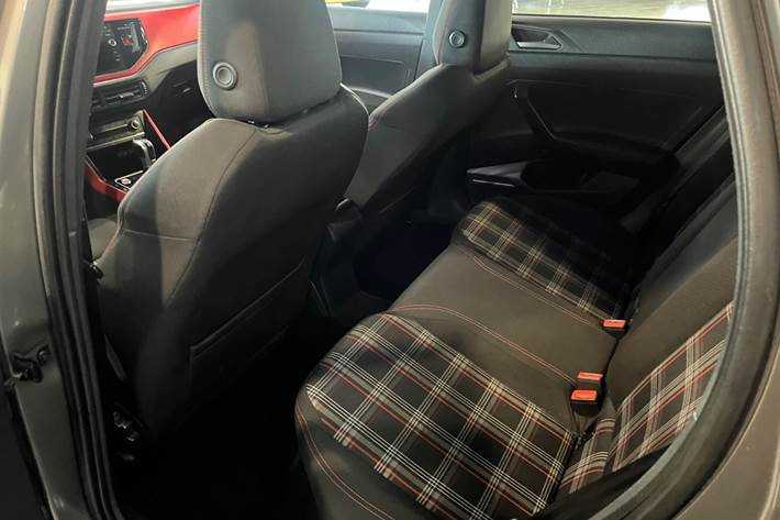 Grå VW Polo fra 2018