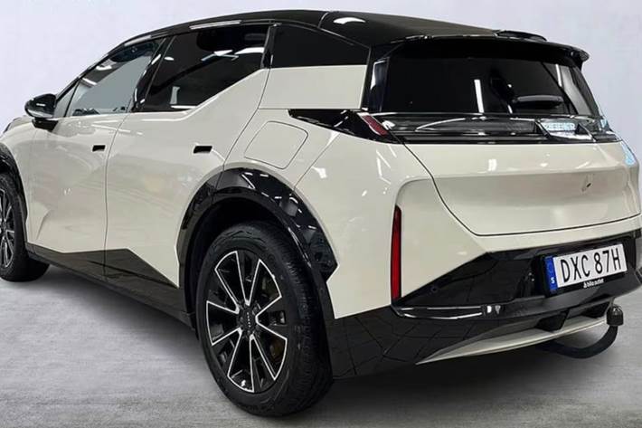 Hvid Zeekr X fra 2024