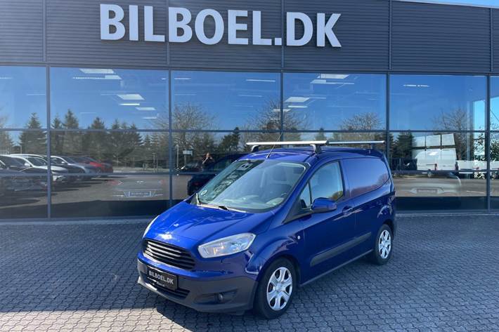 Blå Ford Transit Courier fra 2017