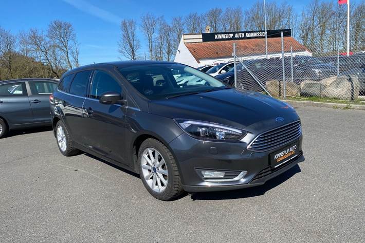 Sort Ford Focus fra 2015