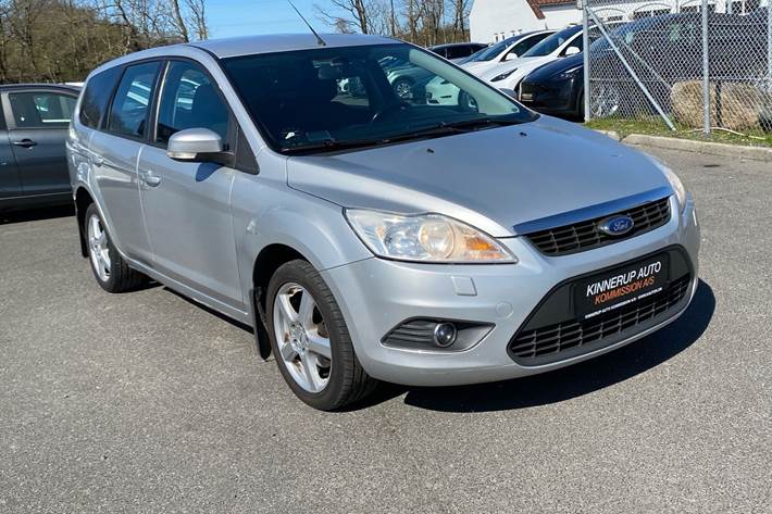 Sølv Ford Focus fra 2010