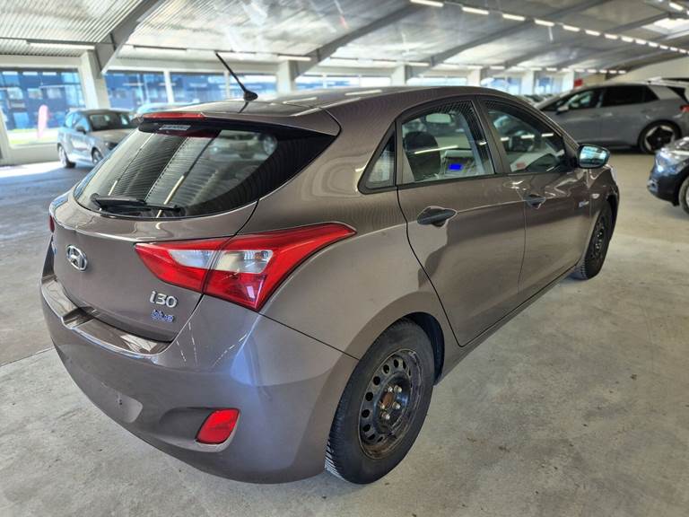 Hyundai i30 1,6 CRDi Comfort ISG 110HK 5d 6g