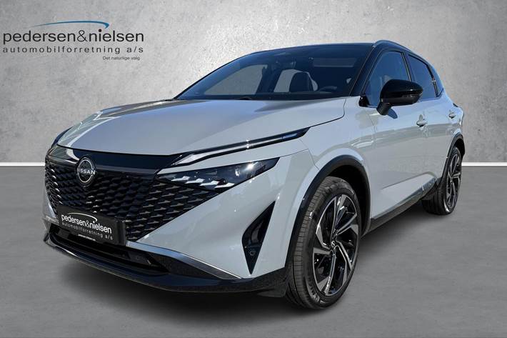 Grå Nissan Qashqai fra 2024