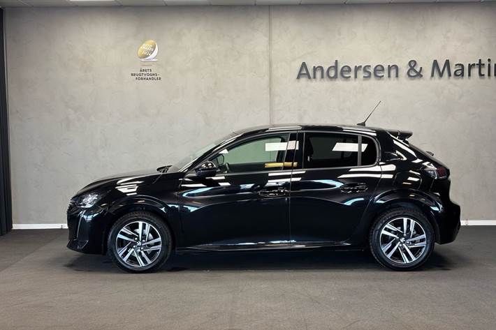 Sort Peugeot 208 fra 2020