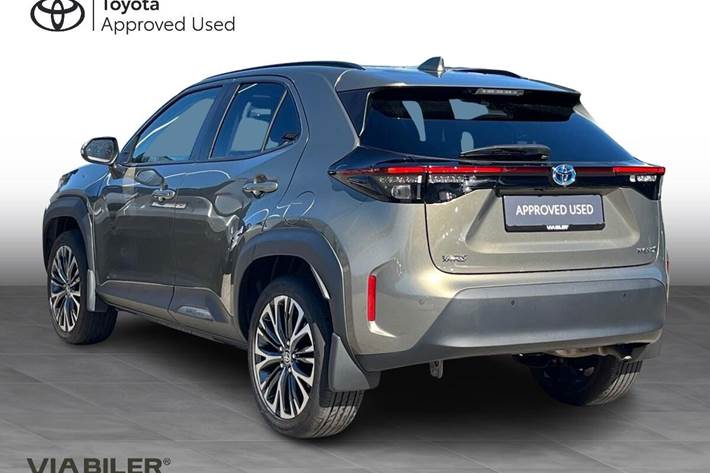 Bronze Toyota Yaris Cross fra 2023