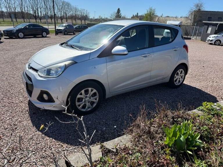 Hyundai i10 1,0 Trend 66HK 5d