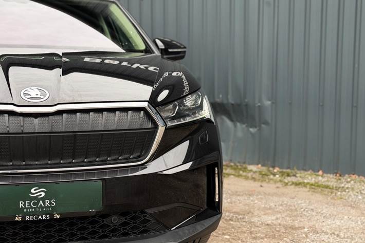 Sort Skoda Enyaq fra 2022