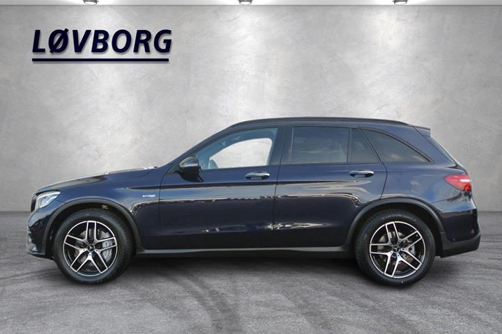 Blå Mercedes GLC43 fra 2018
