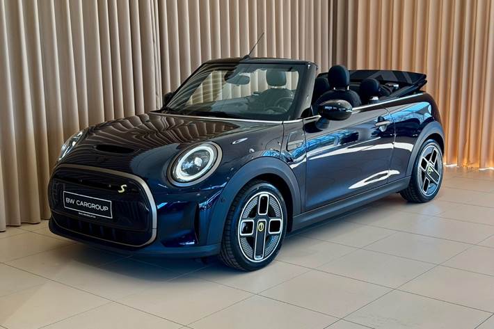 Sort Mini Cooper SE fra 2023