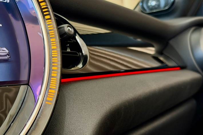 Sort Mini Cooper SE fra 2023