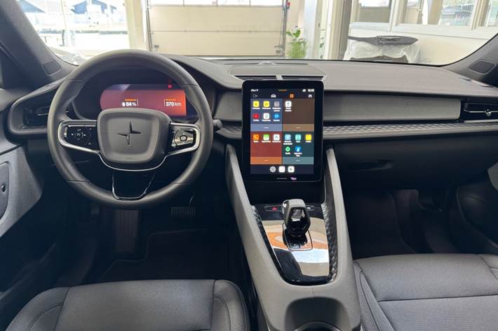 Blå Polestar 2 fra 2023