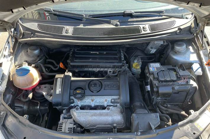 Sølv Skoda Fabia fra 2008