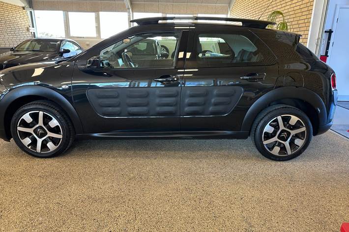 Sort Citroën C4 Cactus fra 2015