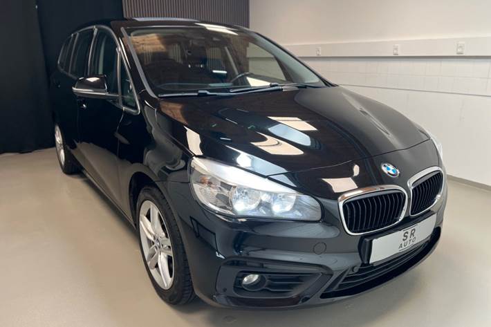 Sort BMW 220d fra 2016