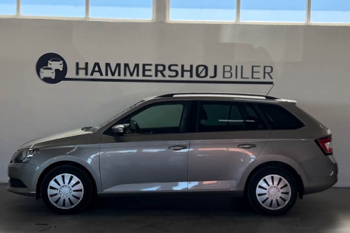 Beige Skoda Fabia fra 2016