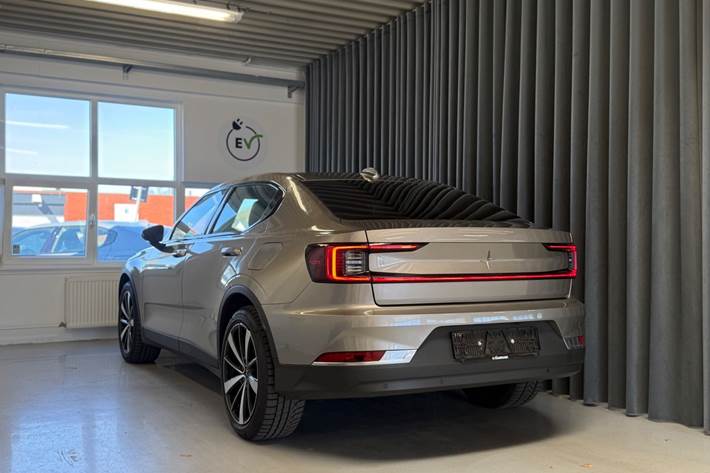 Orange Polestar 2 fra 2021