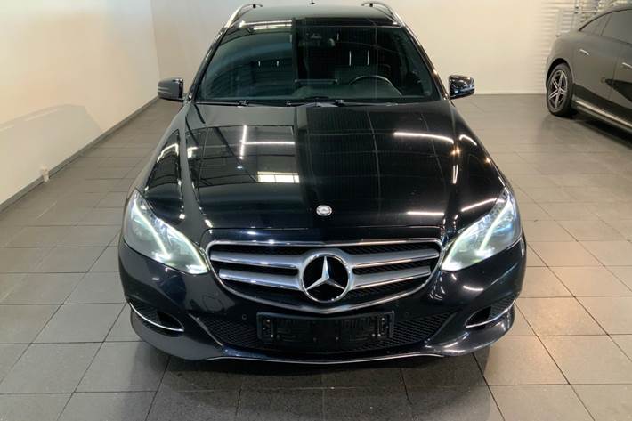 Sort Mercedes E350 fra 2014